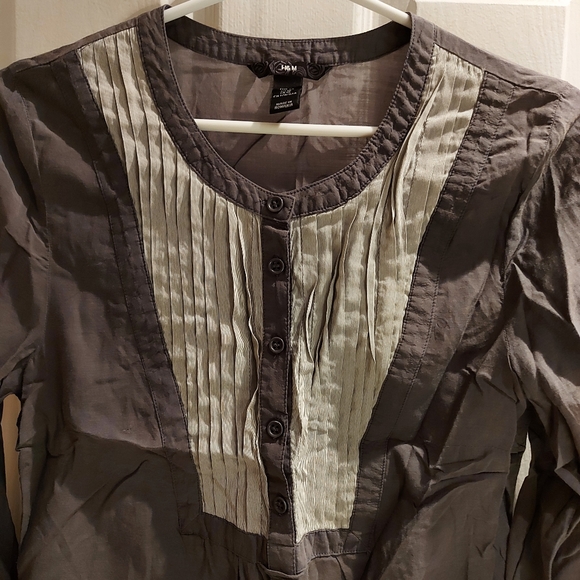 H&M | Dress Shirt - Picture 2 of 9